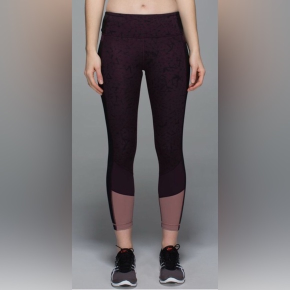 Lululemon Trail Bound 7/8 Tight Size 4 - Picture 1 of 12